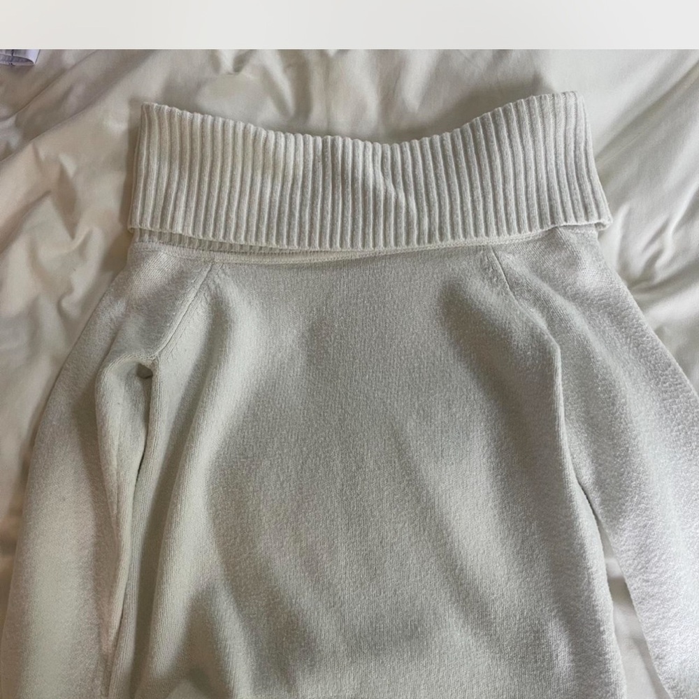 Old Navy White Sweater